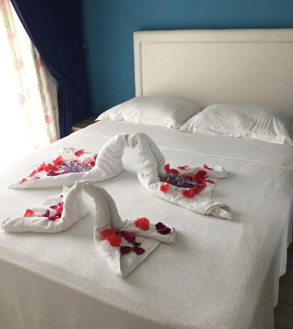 Derin Butik Otel Siğacık
